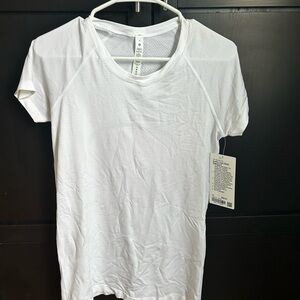 Lululemon Athletica White Short Sleeve Tee